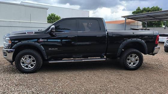 RAM 2500 6.7 I6 TURBO DIESEL LARAMIE QUARTO DE MILHA CD 4X4 AUTOMÁTICO RAM 2500 6.7 I6 TURBO DIESEL LARAMIE QUARTO DE MILHA CD 4X4 AUTOMÁTICO